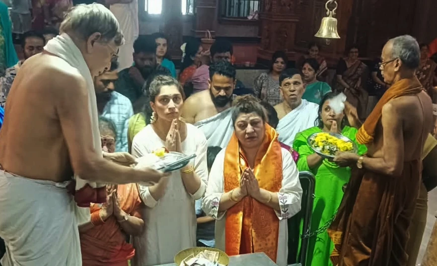 ಆನೆಗುಡ್ಡೆಗೆ ನಟಿ ಮಾಲಾಶ್ರೀ ಭೇಟಿ ವಿಶೇಷ ಪೂಜೆ